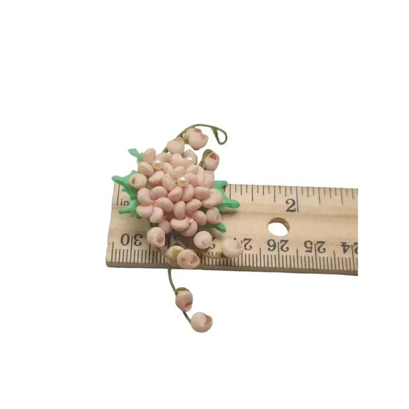 Delicate Pink Shell Artisan Made Bunch Green Leaf Brooch Pin Vintage - Picture 5 of 5